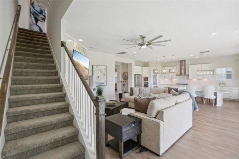 House in Fish Hawk, Florida 5 bedrooms, 326.83 sq.m. № 2151998 - photo 13