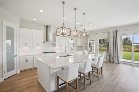 House in Fish Hawk, Florida 5 bedrooms, 326.83 sq.m. № 2151998 - photo 9