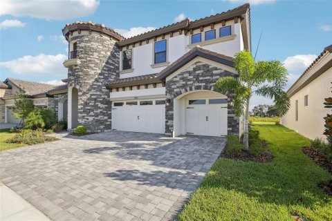House in Fish Hawk, Florida 5 bedrooms, 326.83 sq.m. № 2151998 - photo 2