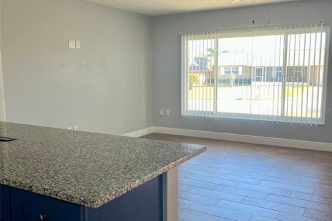 Casa en alquiler en DeBary, Florida, 3 dormitorios, 110 m2 № 2094368 - foto 4