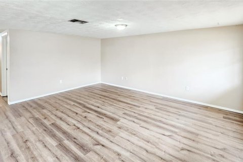 House in Holiday, Florida 3 bedrooms, 127.09 sq.m. № 1911659 - photo 3