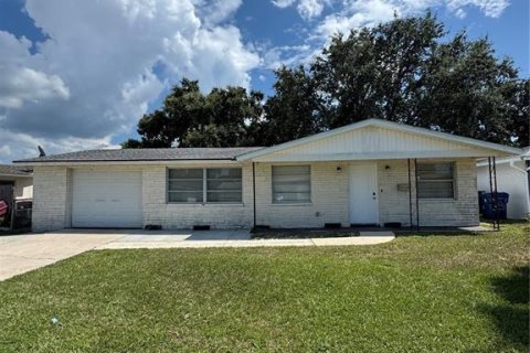 House in Holiday, Florida 3 bedrooms, 127.09 sq.m. № 1911659 - photo 1