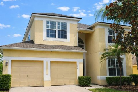 Casa en Kissimmee, Florida 5 dormitorios, 213.4 m2 № 2131873