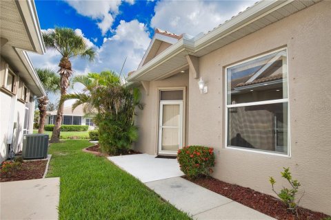 House in Englewood, Florida 2 bedrooms, 148.64 sq.m. № 1791604 - photo 4