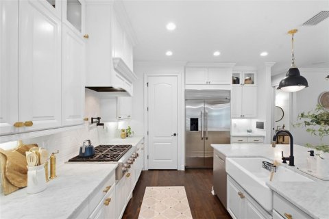 Casa en venta en Tampa, Florida, 5 dormitorios, 337.79 m2 № 2384495 - foto 16