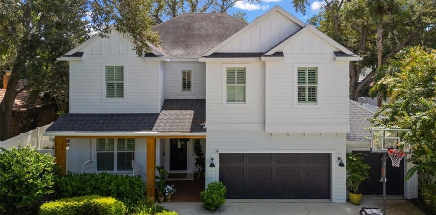 Casa en Tampa, Florida 5 dormitorios, 337.79 m2 № 2384495