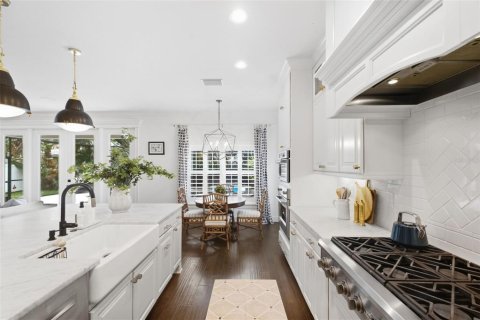 Casa en venta en Tampa, Florida, 5 dormitorios, 337.79 m2 № 2384495 - foto 19