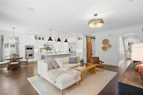 Casa en venta en Tampa, Florida, 5 dormitorios, 337.79 m2 № 2384495 - foto 12