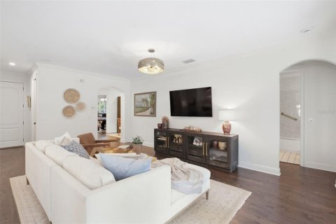Casa en venta en Tampa, Florida, 5 dormitorios, 337.79 m2 № 2384495 - foto 10