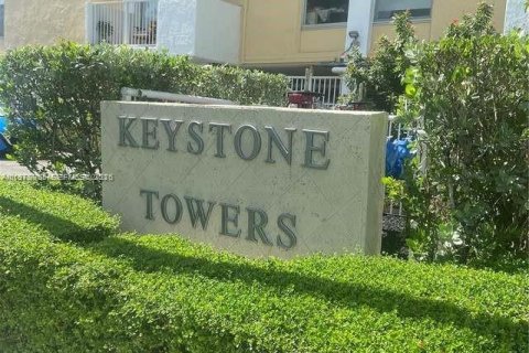 Condo in North Miami, Florida, 1 bedroom  № 2042149 - photo 6