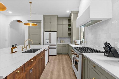 Touwnhouse à vendre à Tampa, Floride: 4 chambres, 299.33 m2 № 2324983 - photo 10