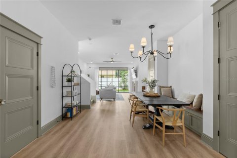Touwnhouse à vendre à Tampa, Floride: 4 chambres, 299.33 m2 № 2324983 - photo 13