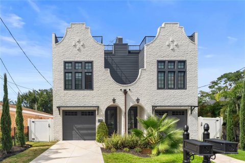 Touwnhouse à Tampa, Floride 4 chambres, 299.33 m2 № 2324983
