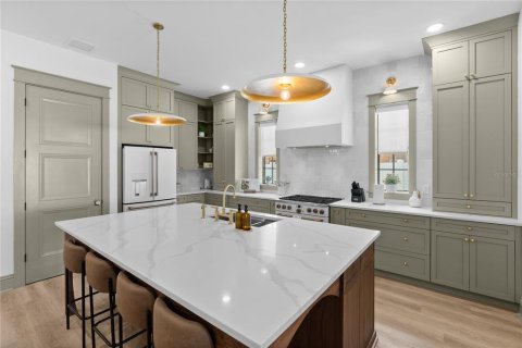 Touwnhouse à vendre à Tampa, Floride: 4 chambres, 299.33 m2 № 2324983 - photo 12