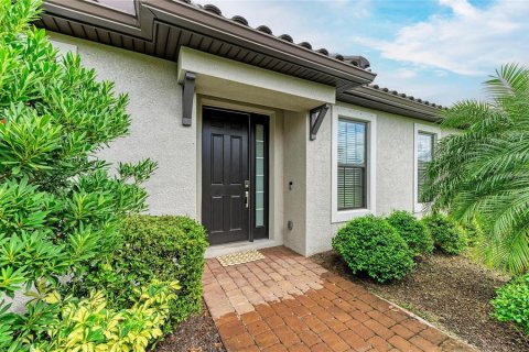 House in Bradenton, Florida 2 bedrooms, 144.74 sq.m. № 1915704 - photo 4