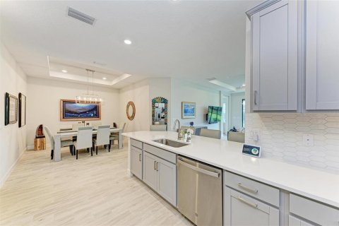 House in Bradenton, Florida 2 bedrooms, 144.74 sq.m. № 1915704 - photo 16