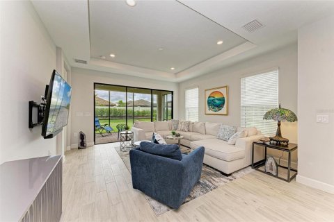 House in Bradenton, Florida 2 bedrooms, 144.74 sq.m. № 1915704 - photo 7