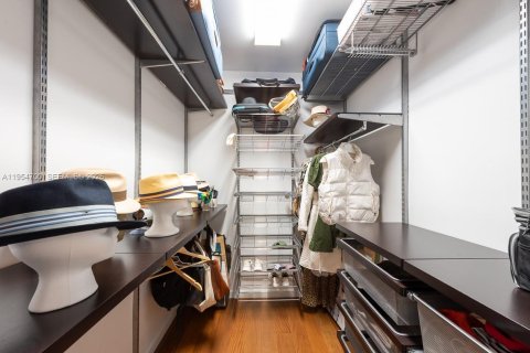 Copropriété à vendre à Bay Harbor Islands, Floride: 2 chambres, 189.99 m2 № 2011155 - photo 15