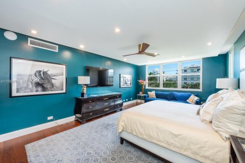 Copropriété à vendre à Bay Harbor Islands, Floride: 2 chambres, 189.99 m2 № 2011155 - photo 12