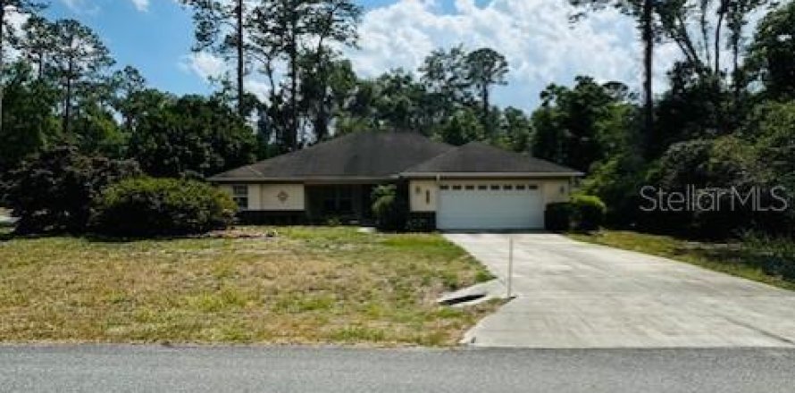 Casa en Citrus Springs, Florida 3 dormitorios, 171.31 m2 № 1662333