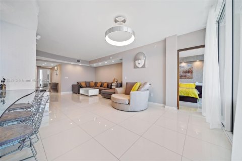 Copropriété à louer à Sunny Isles Beach, Floride: 3 chambres, 205.69 m2 № 1830872 - photo 6