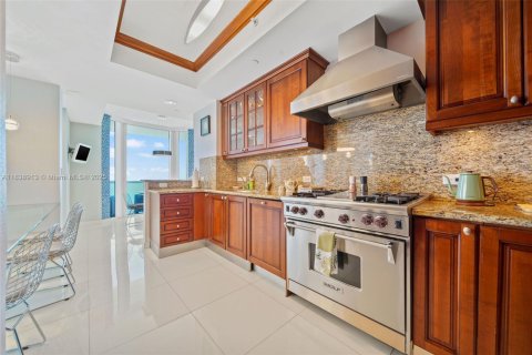 Copropriété à louer à Sunny Isles Beach, Floride: 3 chambres, 205.69 m2 № 1830872 - photo 17