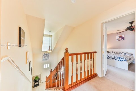 Casa en venta en Cape Coral, Florida, 4 dormitorios, 274.06 m2 № 2428072 - foto 14