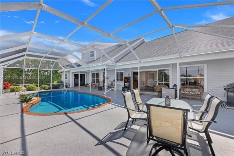 Casa en venta en Cape Coral, Florida, 4 dormitorios, 274.06 m2 № 2428072 - foto 5