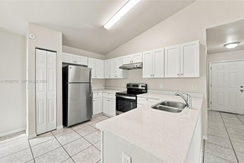 Casa en venta en Vero Beach, Florida, 3 dormitorios, 107.4 m2 № 2383234 - foto 23