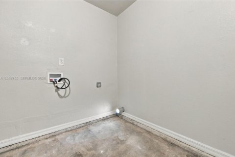 Casa en venta en Vero Beach, Florida, 3 dormitorios, 107.4 m2 № 2383234 - foto 12