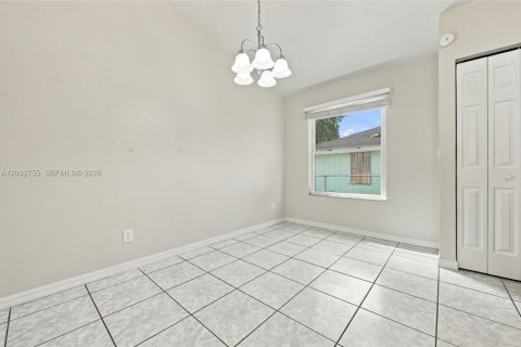 Casa en venta en Vero Beach, Florida, 3 dormitorios, 107.4 m2 № 2383234 - foto 22