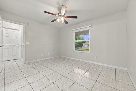 Casa en venta en Vero Beach, Florida, 3 dormitorios, 107.4 m2 № 2383234 - foto 29