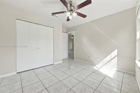 Casa en venta en Vero Beach, Florida, 3 dormitorios, 107.4 m2 № 2383234 - foto 11