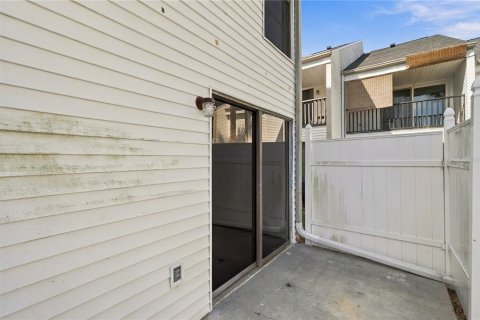 Condo in Tarpon Springs, Florida, 4 bedrooms  № 2395918 - photo 11