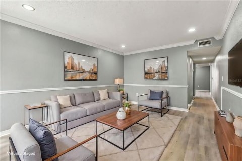 Condo in Tarpon Springs, Florida, 4 bedrooms  № 2395918 - photo 3