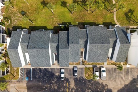 Condo in Tarpon Springs, Florida, 4 bedrooms  № 2395918 - photo 15
