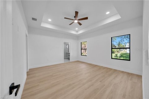 Villa ou maison à vendre à North Port, Floride: 4 chambres, 223.06 m2 № 2148268 - photo 10