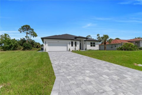 Villa ou maison à vendre à North Port, Floride: 4 chambres, 223.06 m2 № 2148268 - photo 3