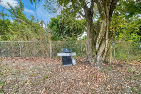 Appartement à louer à Miami-Dade, Floride: 2 chambres, 92.9 m2 № 1984889 - photo 15