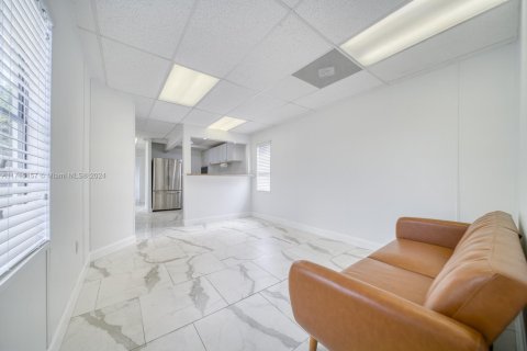Appartement à louer à Miami-Dade, Floride: 2 chambres, 92.9 m2 № 1984889 - photo 20