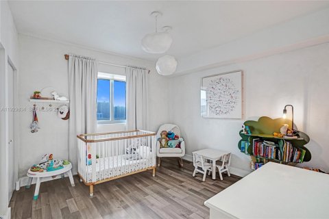 Condo in Miami, Florida, 2 bedrooms  № 1996067 - photo 29