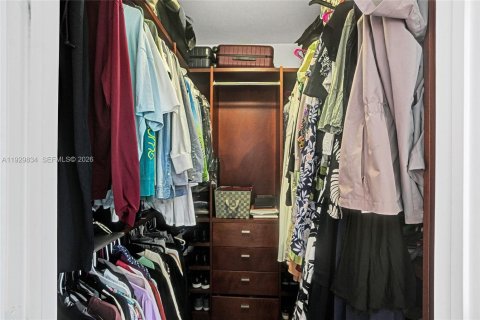 Condo in Miami, Florida, 2 bedrooms  № 1996067 - photo 6