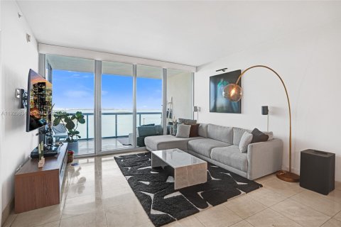 Condo in Miami, Florida, 2 bedrooms  № 1996067 - photo 22