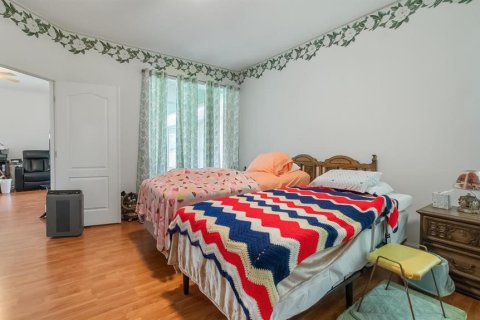 House in Clermont, Florida 2 bedrooms, 184.41 sq.m. № 2143029 - photo 14