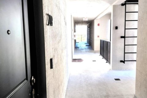 Купить кондоминиум в Лейк-Уорт, Флорида 4 комнаты, 104.24м2, № 2085438 - фото 4