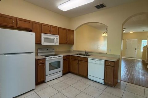 Townhouse in Lakeland, Florida 2 bedrooms, 113.71 sq.m. № 2155257 - photo 4