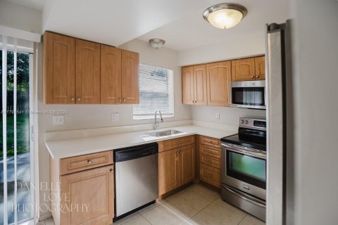 Villa ou maison à vendre à Port St. Lucie, Floride: 3 chambres, 108.32 m2 № 1711701 - photo 6