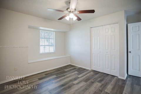 Villa ou maison à vendre à Port St. Lucie, Floride: 3 chambres, 108.32 m2 № 1711701 - photo 13