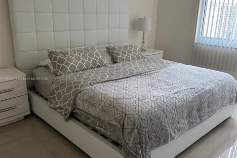 Condo in Hollywood, Florida, 1 bedroom  № 1962652 - photo 6