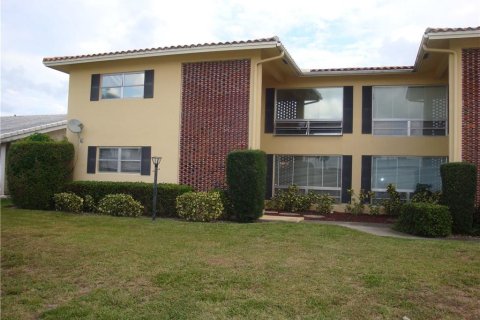 Casa en alquiler en Lighthouse Point, Florida, 2 dormitorios, 102.19 m2 № 1223302 - foto 1
